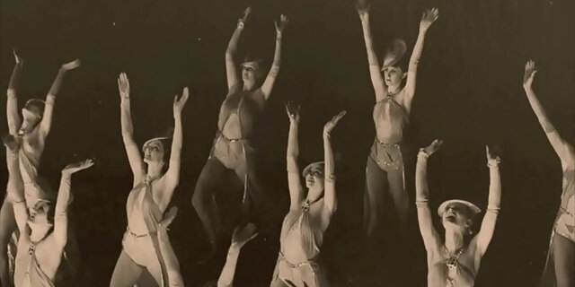 retro,striptease,vintage