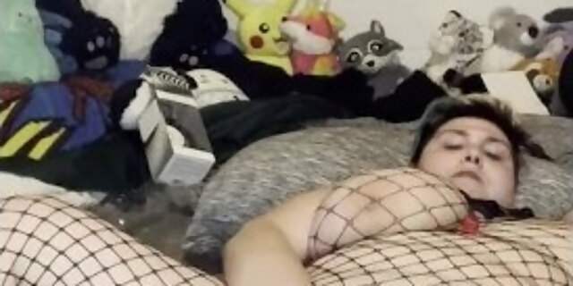amateur,bbw,big tits,dildo,female orgasm,fishnet,masturbation,solo,toys
