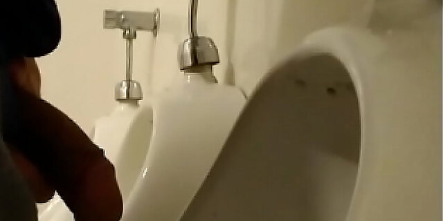 pissing,public